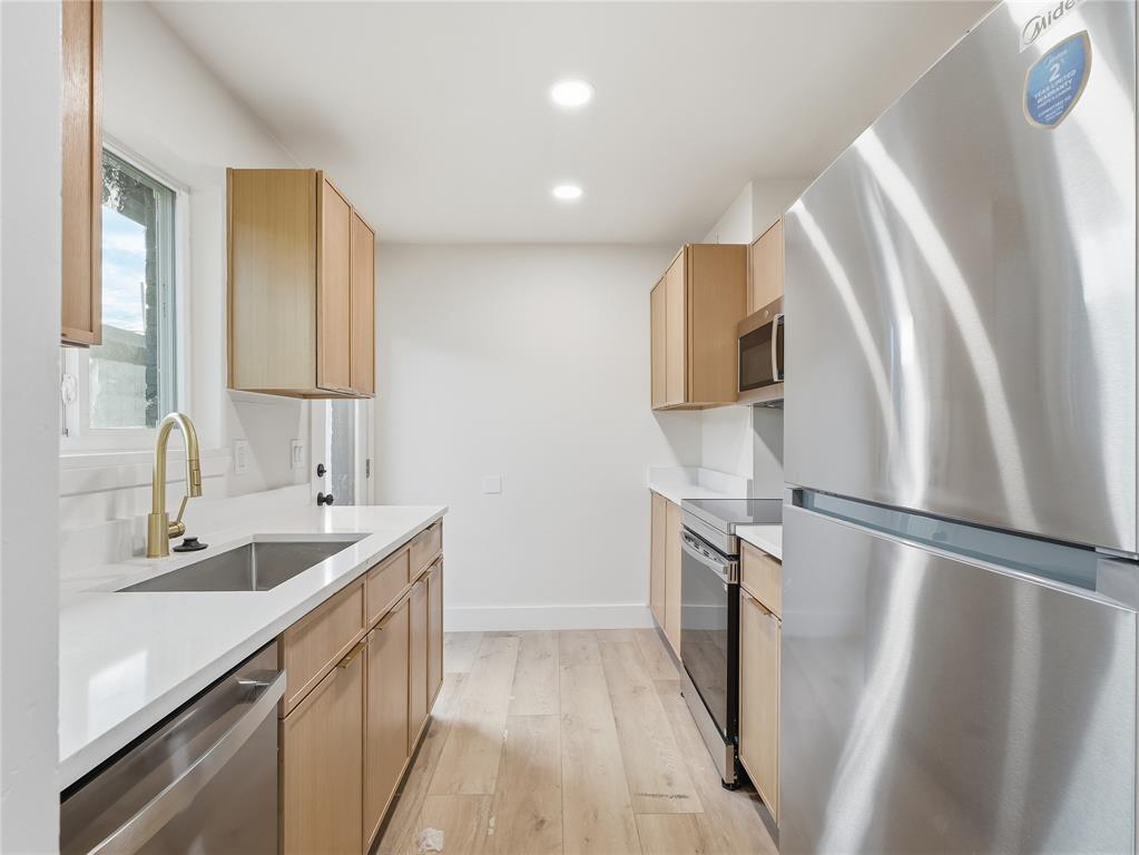 1729 R Avenue Plano, TX 75074 - Photo 8 of 37