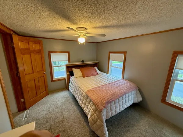 $174,900 | 224 East South Street, Franklin Grove, IL 61031