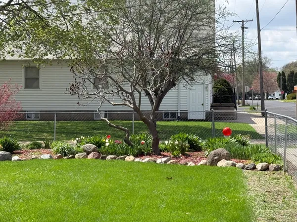 $174,900 | 224 East South Street, Franklin Grove, IL 61031