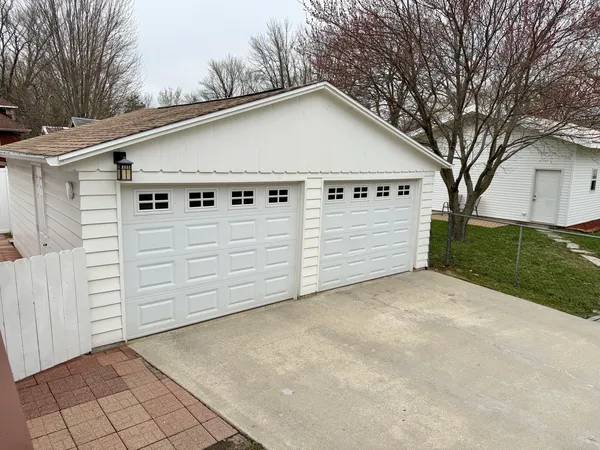 $174,900 | 224 East South Street, Franklin Grove, IL 61031