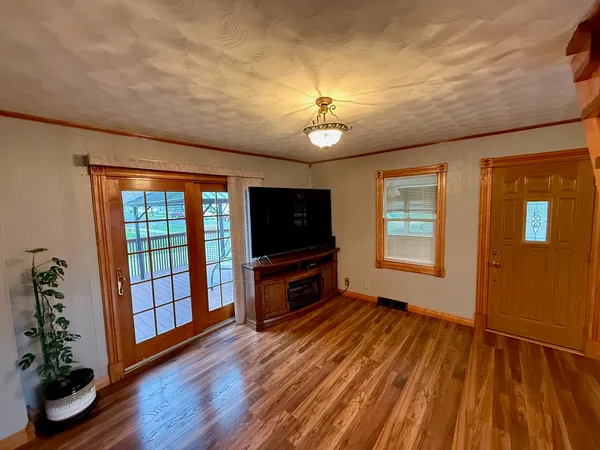 $174,900 | 224 East South Street, Franklin Grove, IL 61031