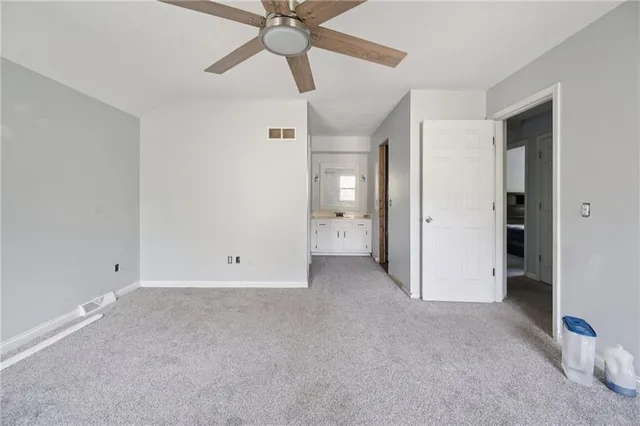 $350,000 | 9202 Greenway Lane, Lenexa, KS 66215