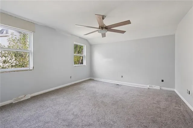 $350,000 | 9202 Greenway Lane, Lenexa, KS 66215