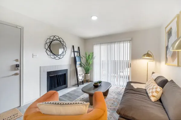 $838 | 11715 South Glen Drive, Unit 4162, Houston, TX 77099