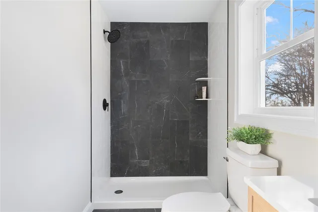 $699,900 | 44 Oldham Street, Warwick, RI 02886