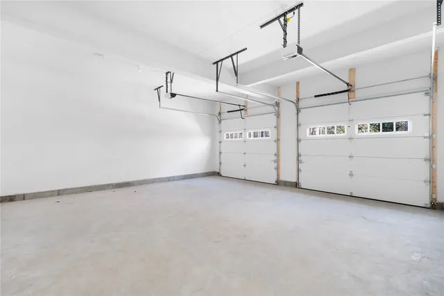 $699,900 | 44 Oldham Street, Warwick, RI 02886