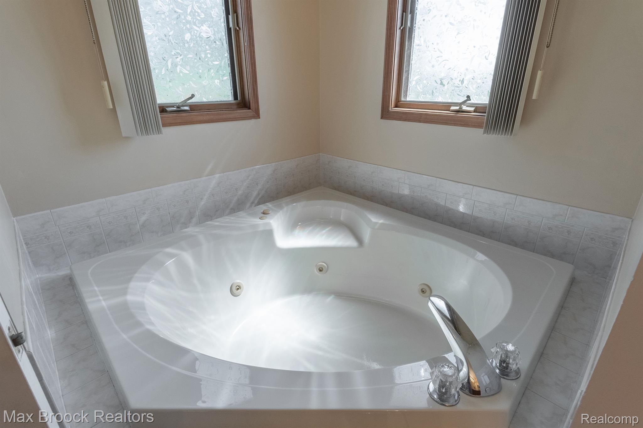 66280 Romeo Plank Road Ray, MI 48096 - Photo 26 of 72 Gallery Image 26