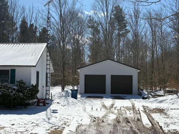 $274,000 | 9891 Glovers Lake Road, Bear Lake, MI 49614