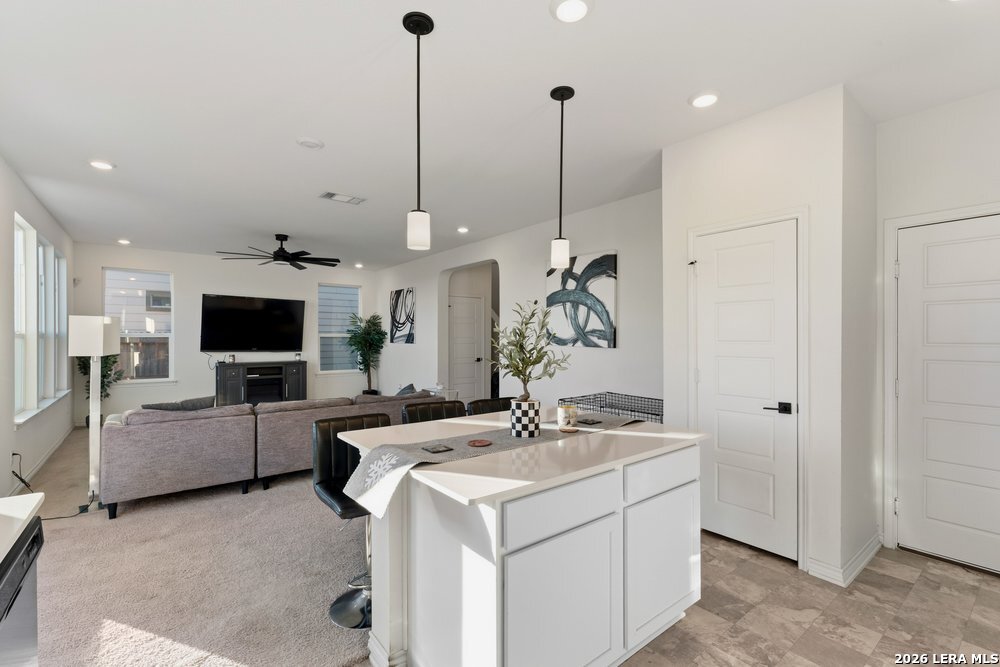9422 Braman Converse, TX 78109 - Photo 6 of 26 a view of living room with furniture and flat screen