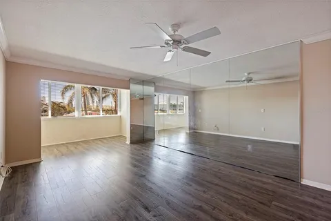 $299,900 | 12000 Capri Circle South, Unit 16, Treasure Island, FL 33706