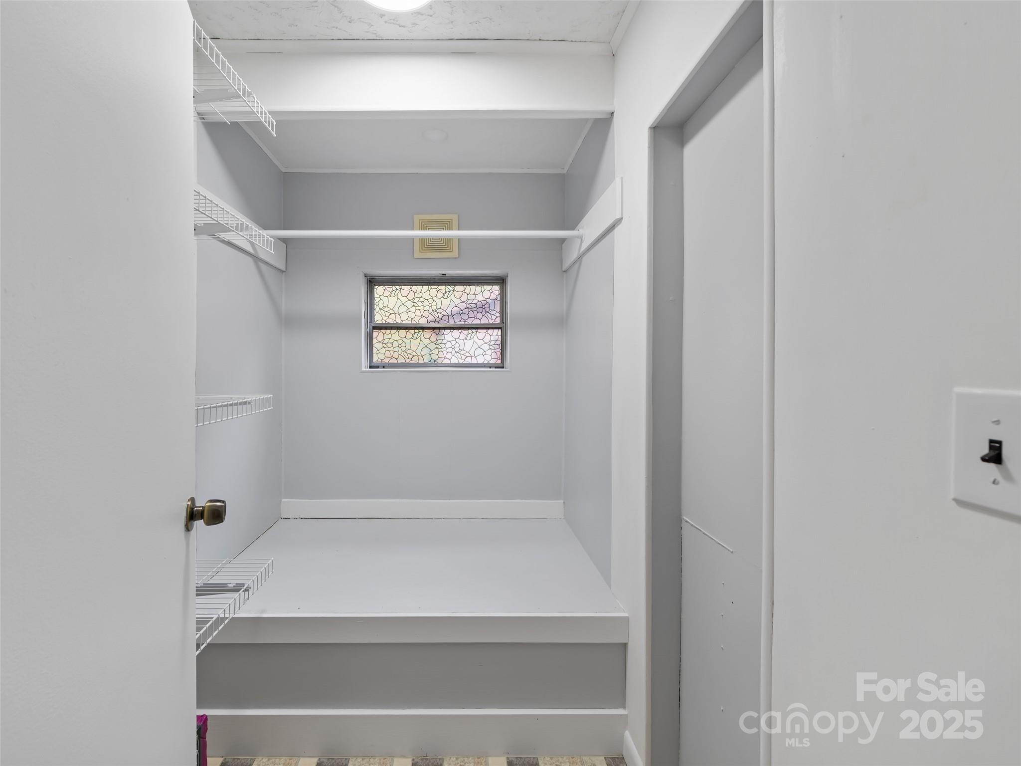 338 Sweet Creek Road Bakersville, NC 28705 - Photo 16 of 21 a bathroom with a bathtub
