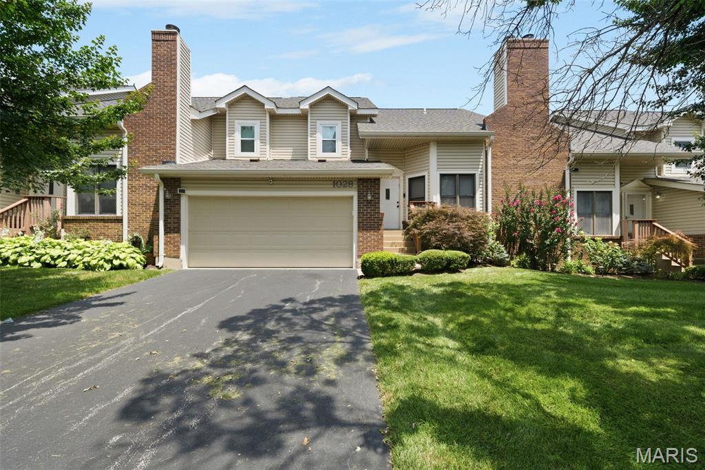 1028 North Spoede Road Creve Coeur, MO 63146 - Photo 2 of 56