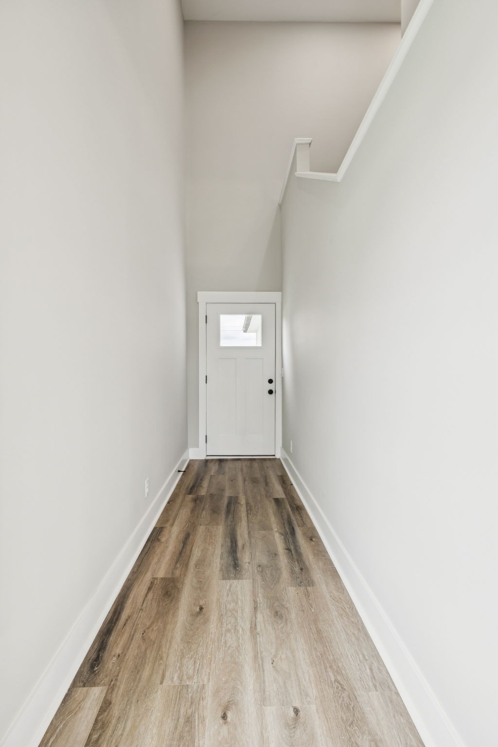 700 Robinson Road Smithville, TN 37166 - Photo 6 of 36 wooden floor in a room