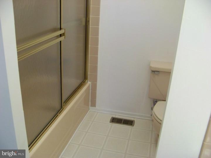 136 Hooton Road Mount Laurel, NJ 08054 - Photo 22 of 25 Bathroom
