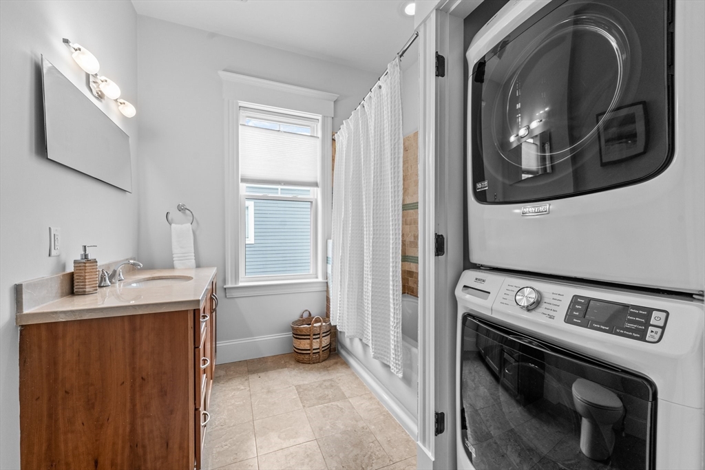 48 Jamaica Road, Unit 3 Brookline, MA 02445 - Photo 27 of 38 Gallery Image 27
