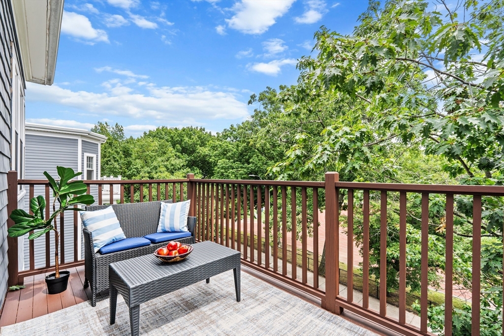 48 Jamaica Road, Unit 3 Brookline, MA 02445 - Photo 30 of 38 Gallery Image 30