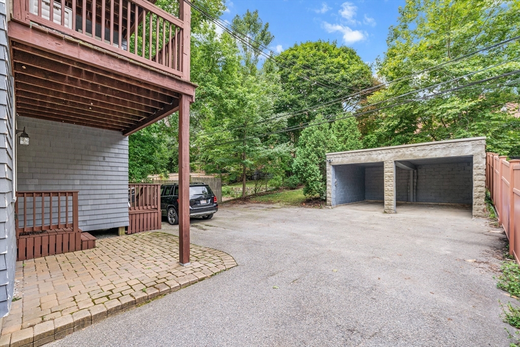 48 Jamaica Road, Unit 3 Brookline, MA 02445 - Photo 34 of 38 Gallery Image 34