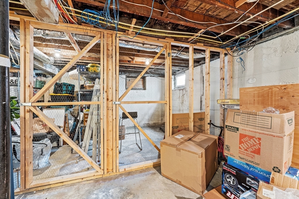 48 Jamaica Road, Unit 3 Brookline, MA 02445 - Photo 36 of 38 Gallery Image 36
