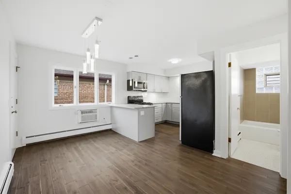 $1,650 | 6555 West Belmont Avenue, Unit 3W, Chicago, IL 60634