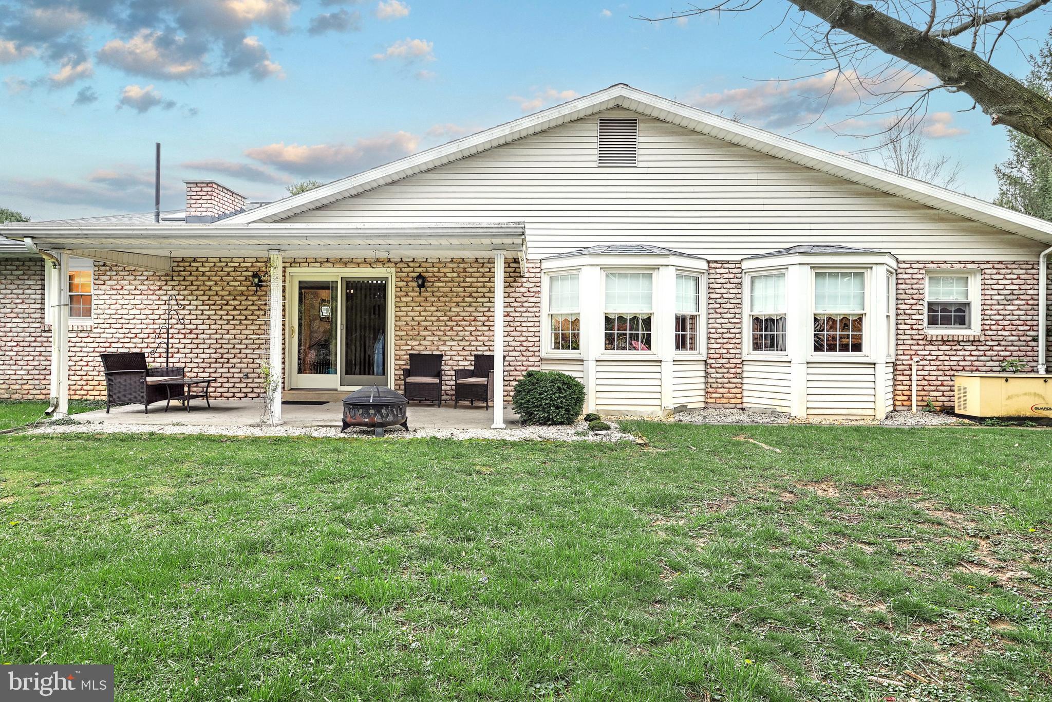 2415 Sutton Road York, PA 17403 - Photo 8 of 44