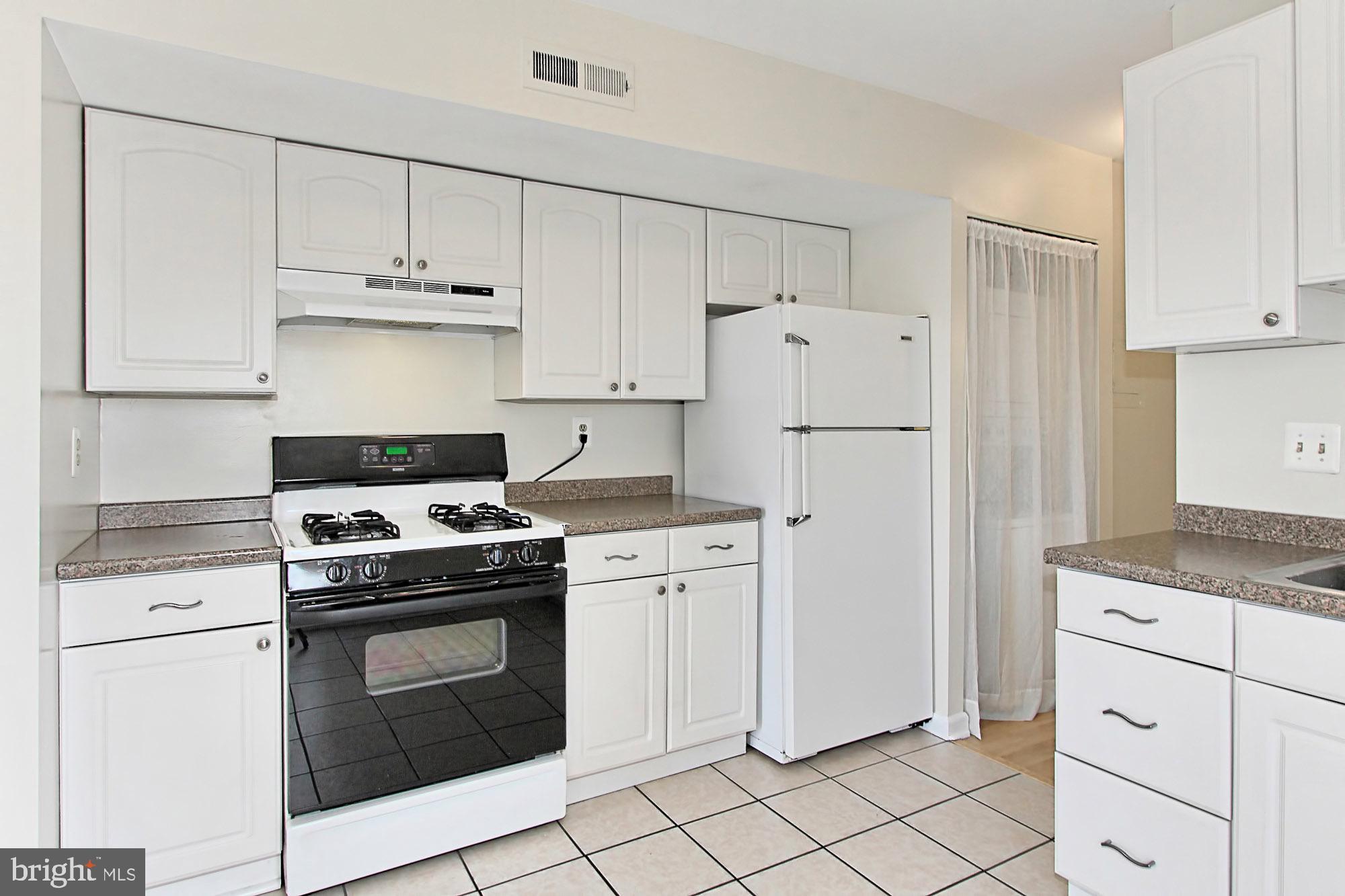 2018 Colts Neck Road, Unit 21B Reston, VA 20191 - Photo 16 of 34 Gallery Image 16