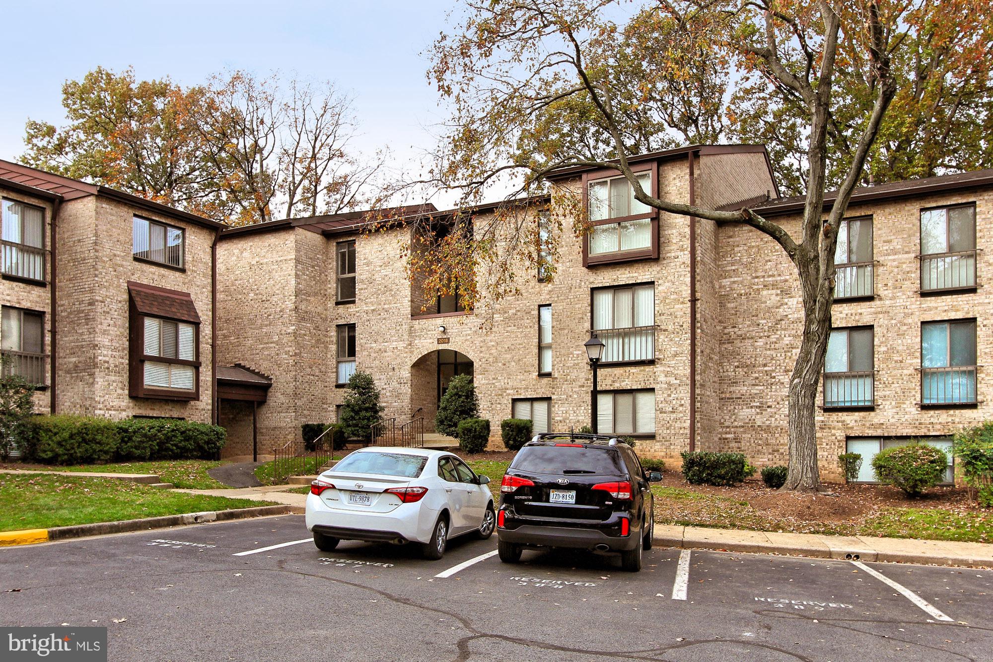 2018 Colts Neck Road, Unit 21B Reston, VA 20191 - Photo 3 of 34 Gallery Image 3