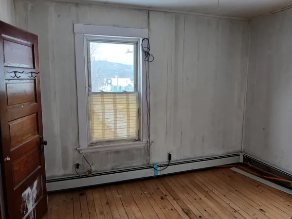 $96,000 | 30 Harlow Hill Road, Mexico, ME 04257