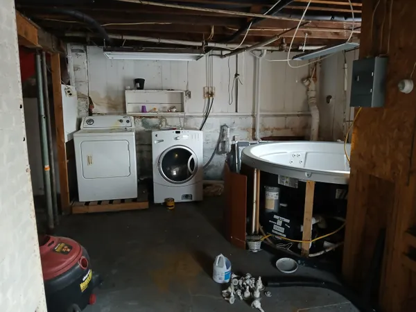 $96,000 | 30 Harlow Hill Road, Mexico, ME 04257