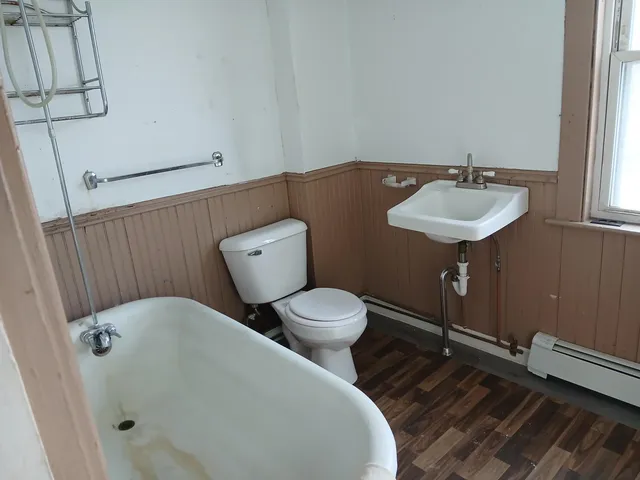 $129,000 | 30 Harlow Hill Road, Mexico, ME 04257