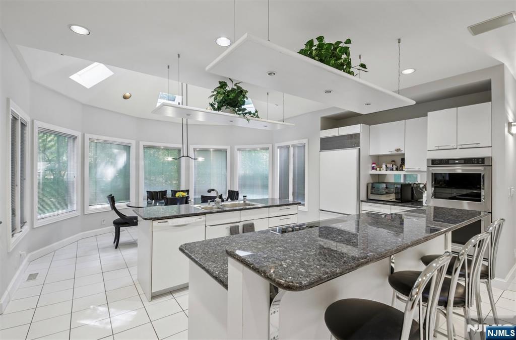 830 Shore Drive Butler, NJ 07405 - Photo 17 of 43