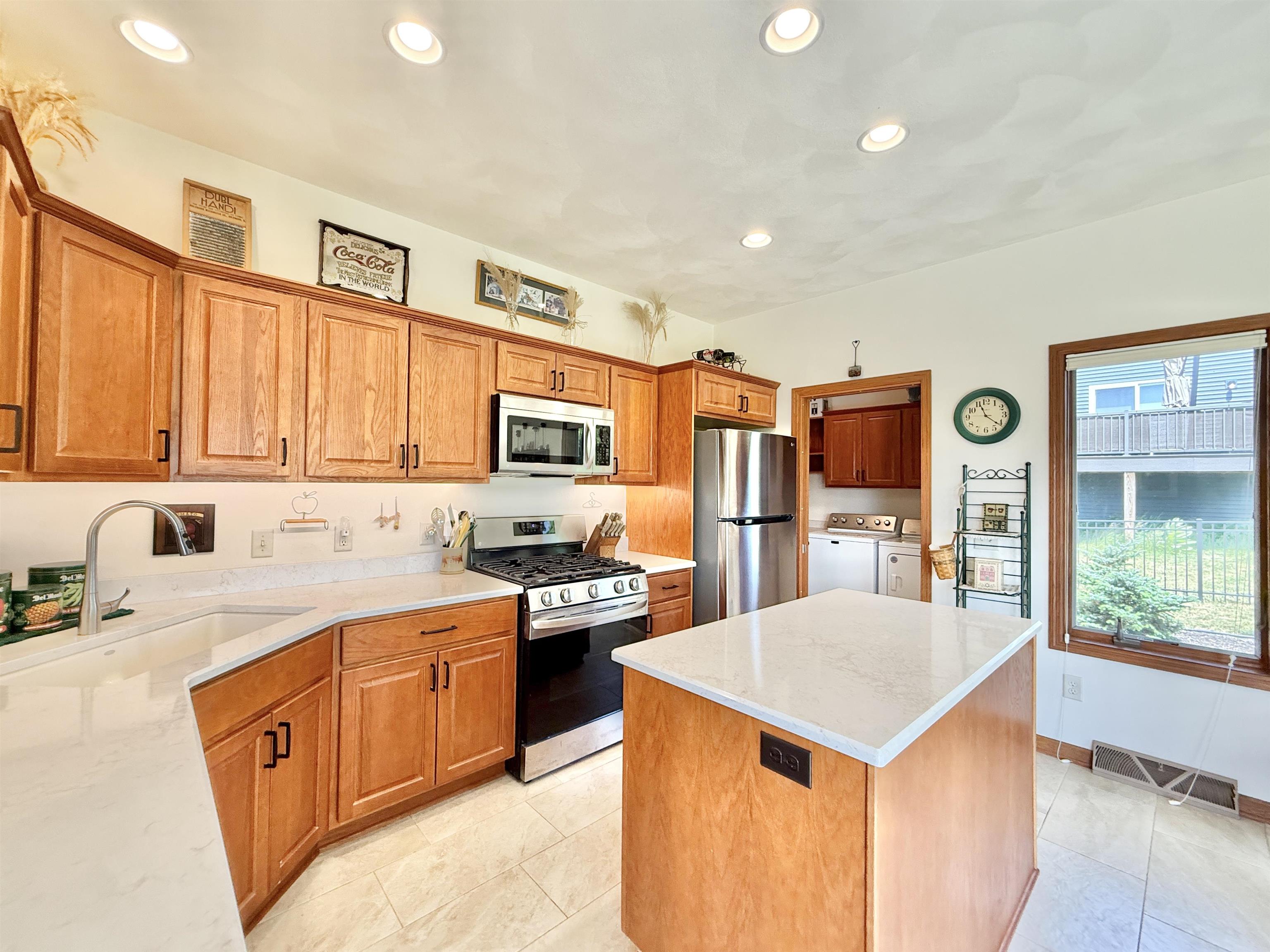 782 Waveland Road Janesville, WI 53548 - Photo 8 of 30