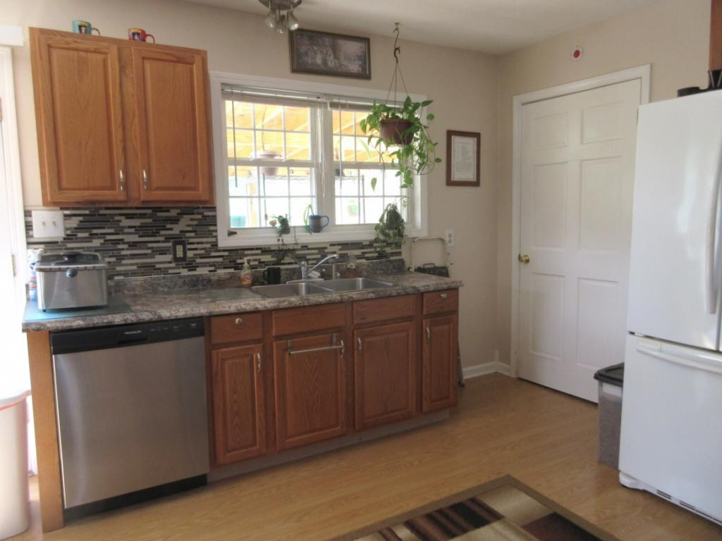 668 Browns Branch Road Hampton, TN 37658 - Photo 13 of 36 Kitchen wdouble sinks