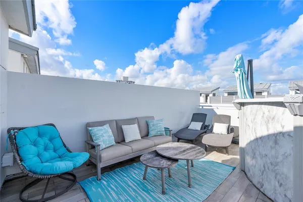 $6,300 | 3266 Northeast 15th Street, Pompano Beach, FL 33062