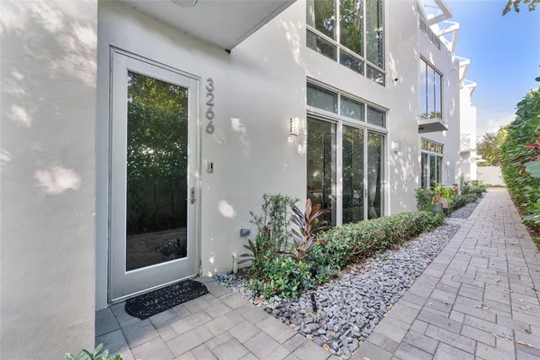 $6,300 | 3266 Northeast 15th Street, Pompano Beach, FL 33062