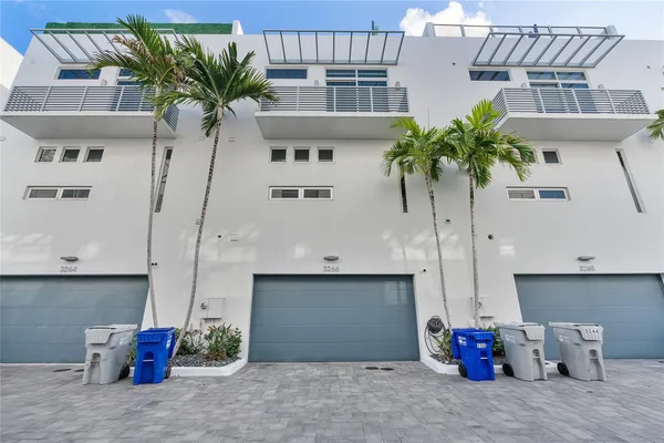 $6,300 | 3266 Northeast 15th Street, Pompano Beach, FL 33062