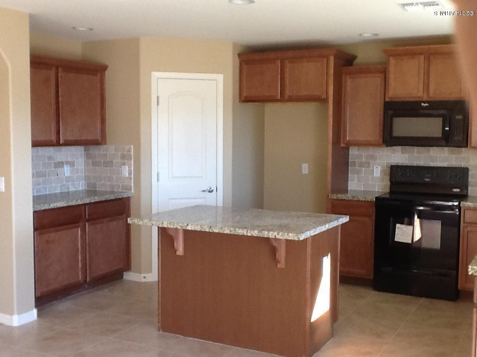 2742 West Pecan Road Phoenix, AZ 85041 - Photo 4 of 4 IMG_0091