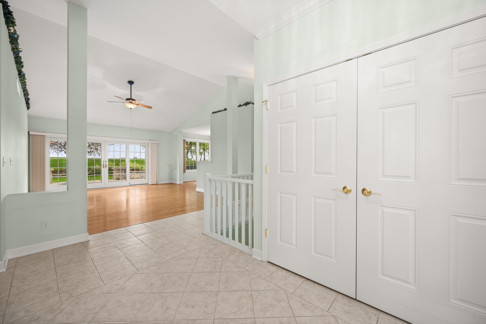 223 Quinlan Avenue DeKalb, IL 60115 - Photo 9 of 53