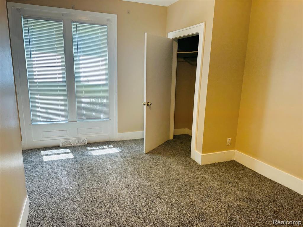 11270 Rushton Road, Unit 1 South Lyon, MI 48178 - Photo 9 of 26 Gallery Image 9