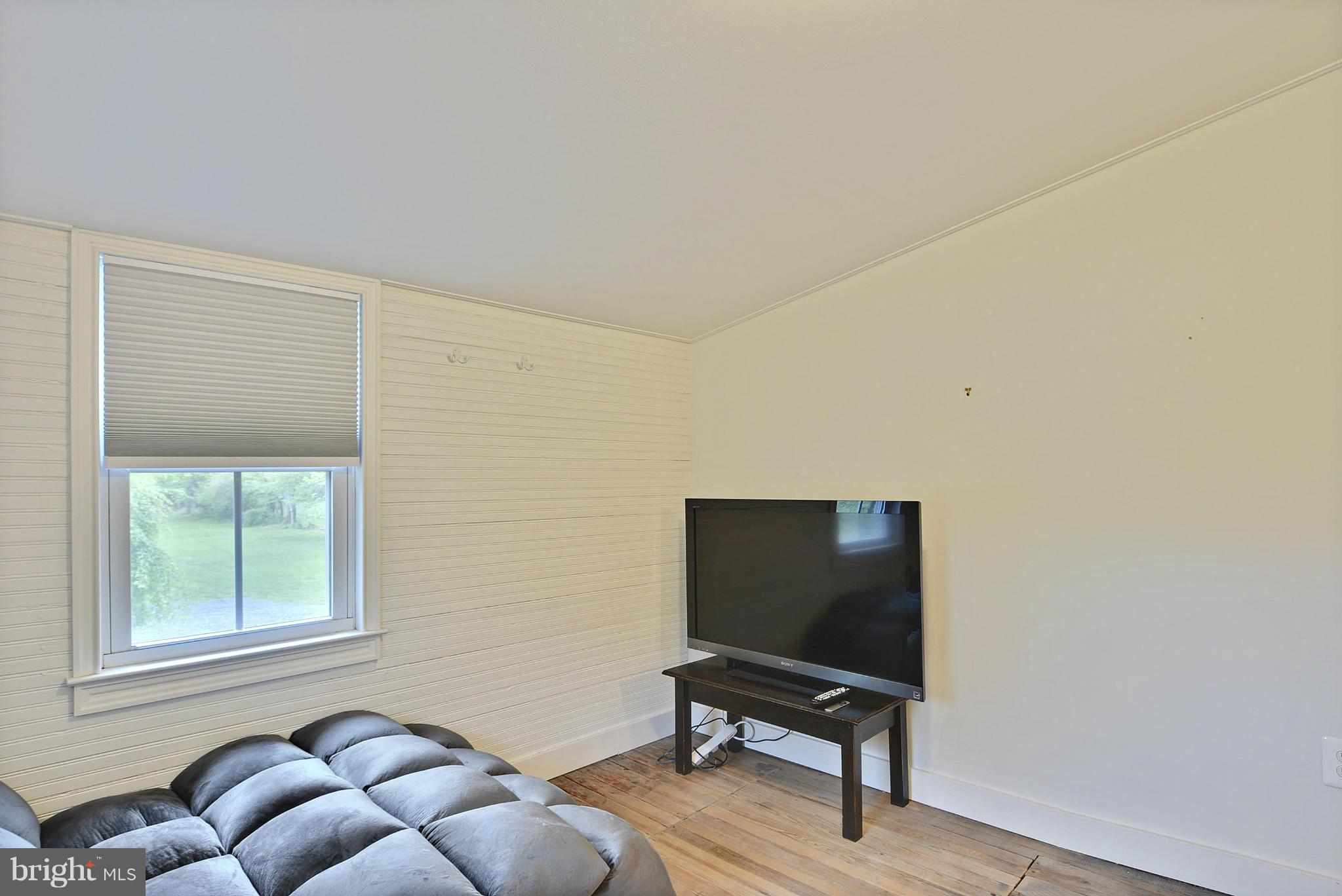 18470 Brooke Road Sandy Spring, MD 20860 - Photo 17 of 30 Bedroom (Master)