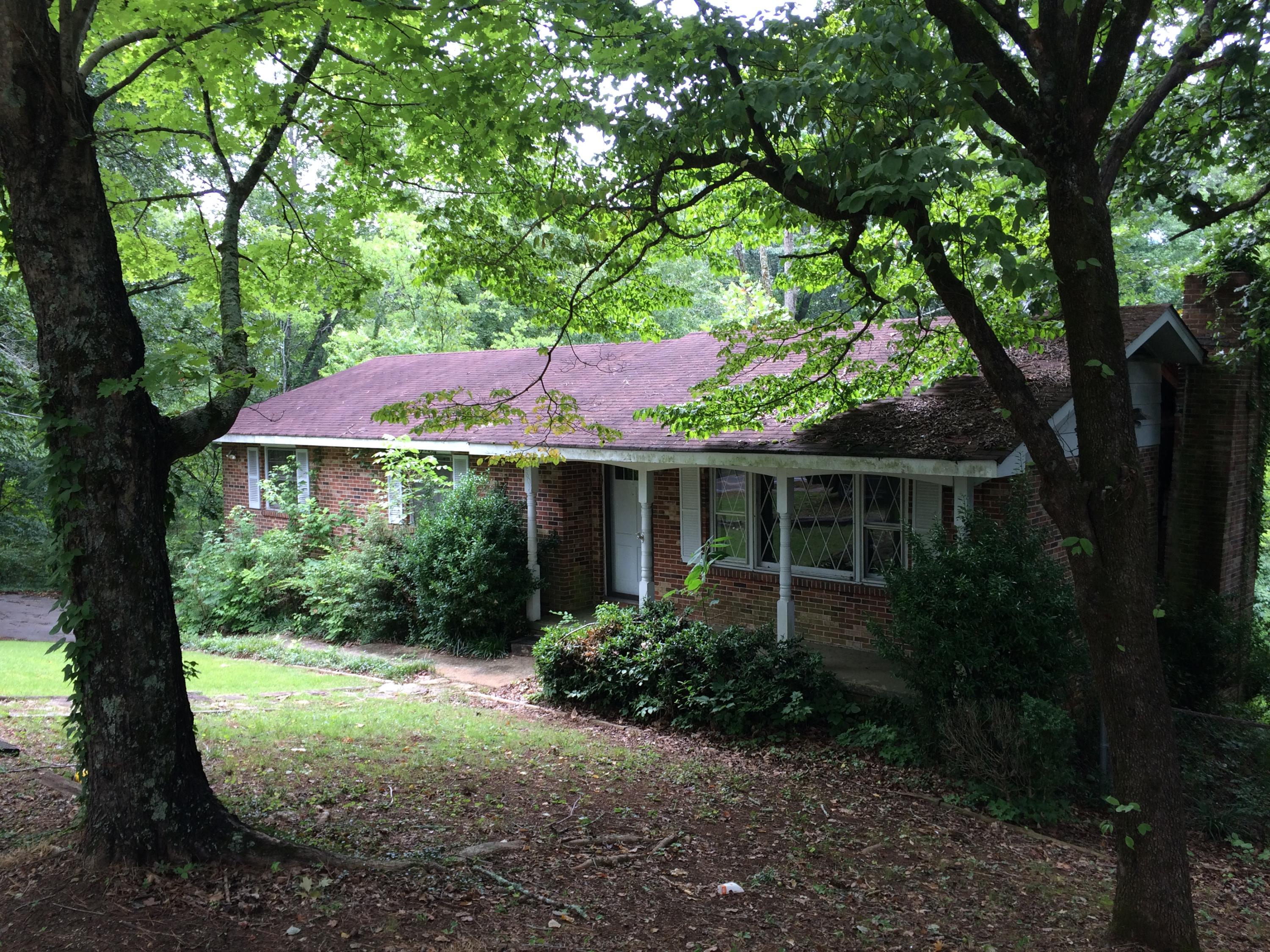 2808 Hamill Road Hixson, TN 37343 - Photo 1 of 16 1