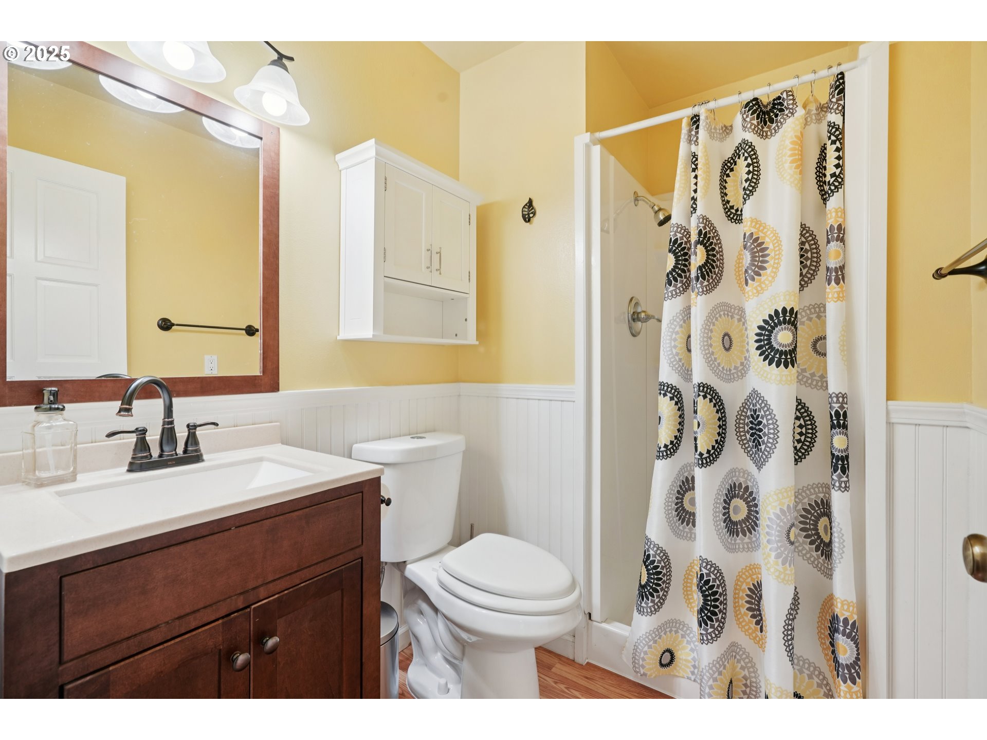 14678 Southwest 106th Avenue Tigard, OR 97224 - Photo 36 of 41 a bathroom with a sink and a mirror