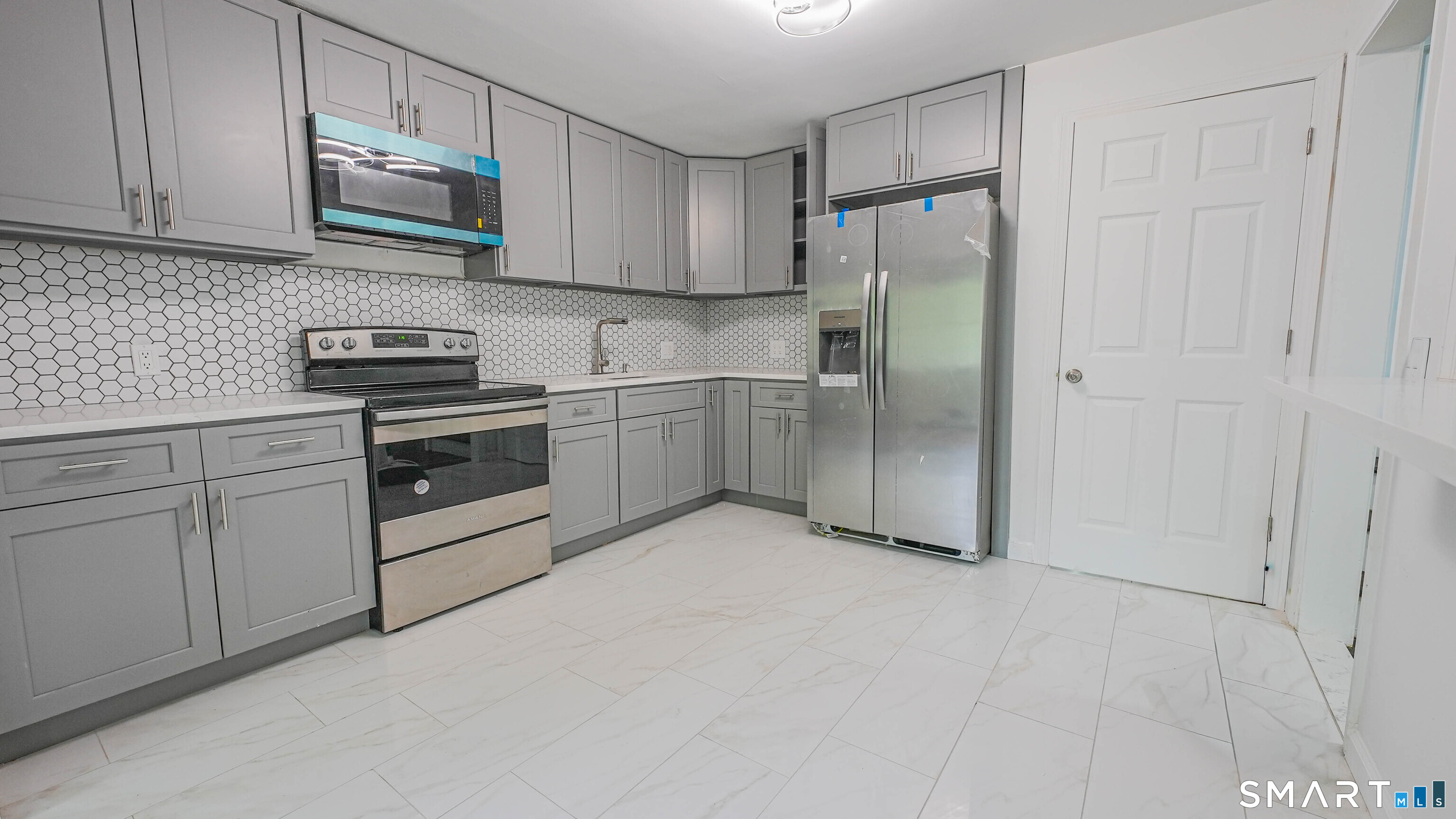 24 Sunfield Circle Waterbury, CT 06708 - Photo 6 of 22