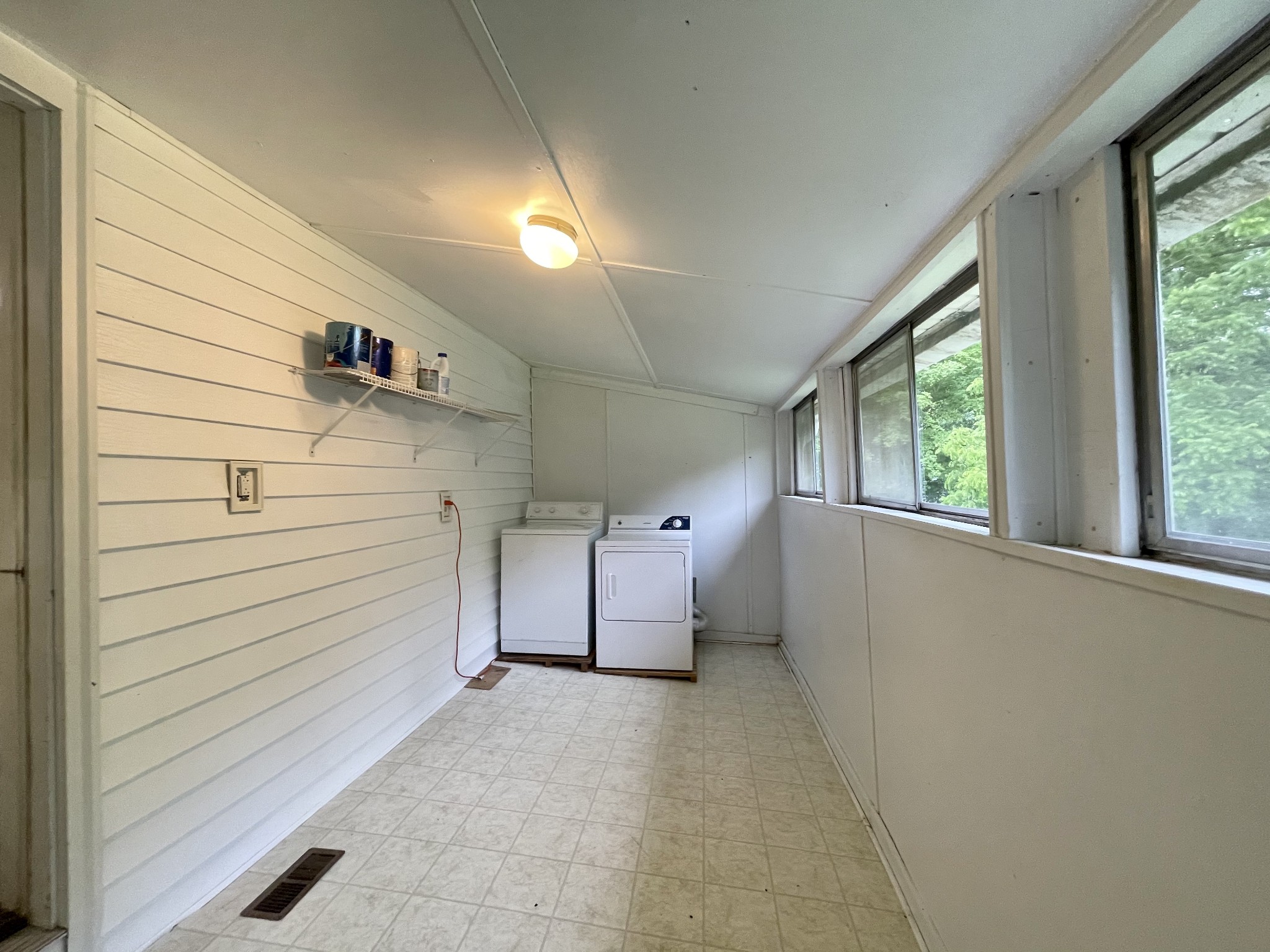 1051 Lewis Road Burns, TN 37029 - Photo 12 of 17 Gallery Image 12