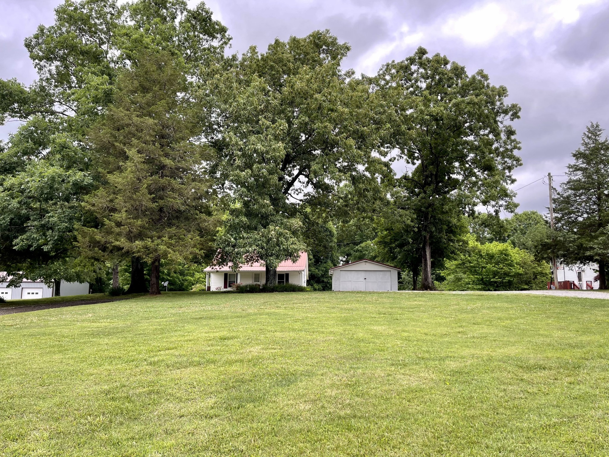 1051 Lewis Road Burns, TN 37029 - Photo 3 of 17 Gallery Image 3
