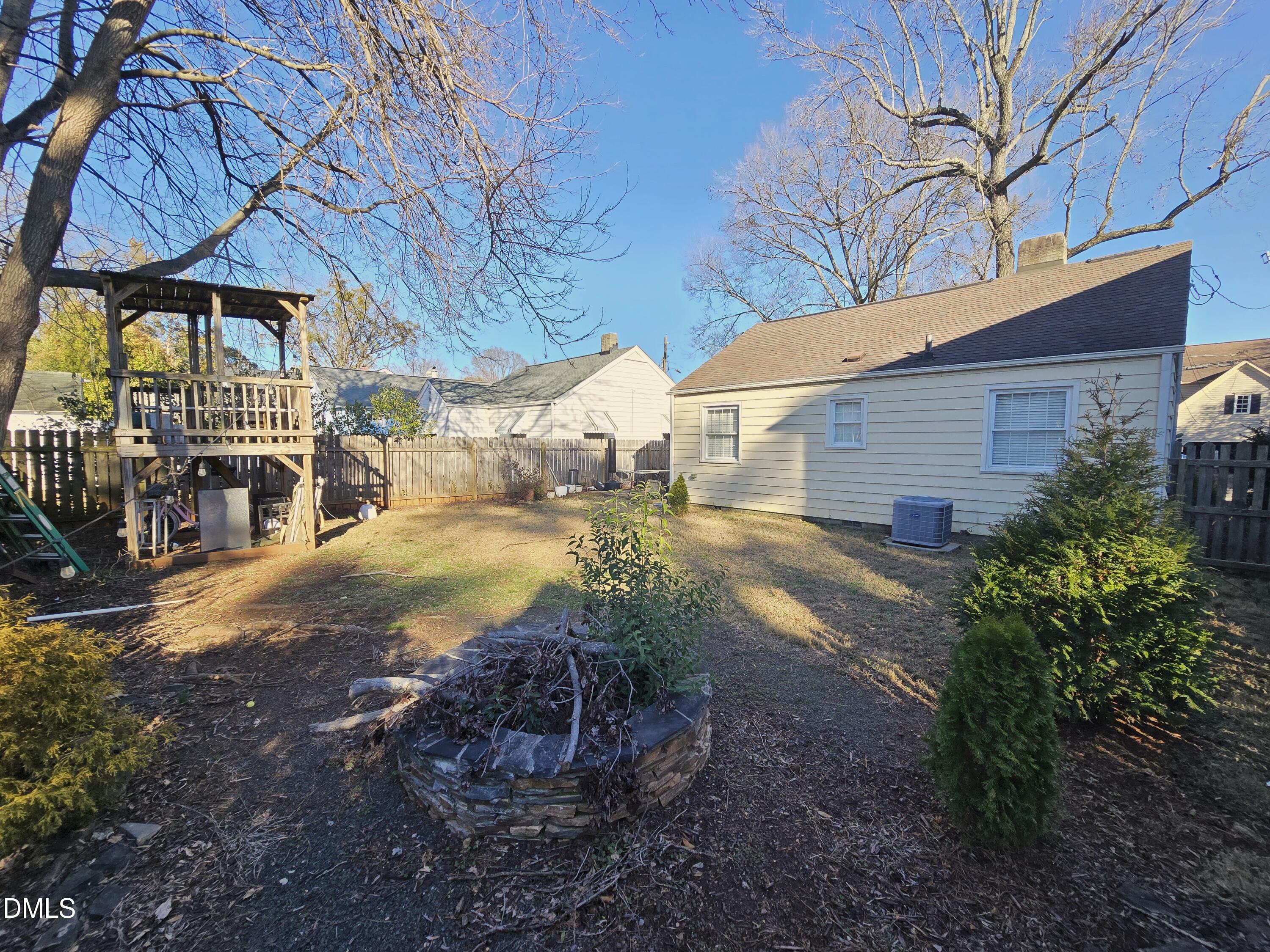 406 Bickett Boulevard Raleigh, NC 27608 - Photo 8 of 10 1000057281
