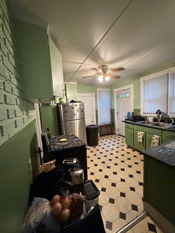 103 Greene Street Springfield, MA 01109 - Photo 7 of 18