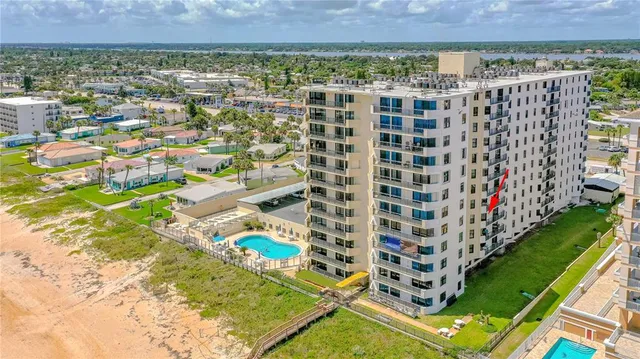 $320,000 | 1415 Ocean Shore Boulevard, Unit 303, Ormond Beach, FL 32176