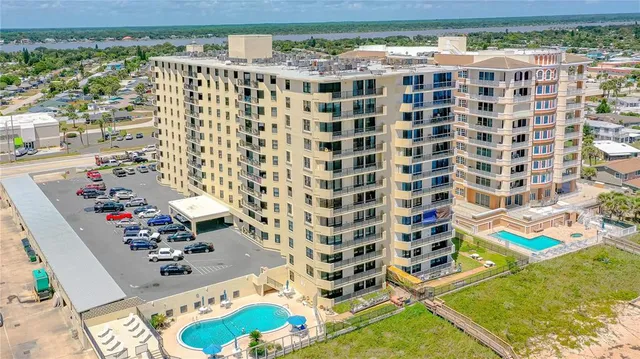 $320,000 | 1415 Ocean Shore Boulevard, Unit 303, Ormond Beach, FL 32176