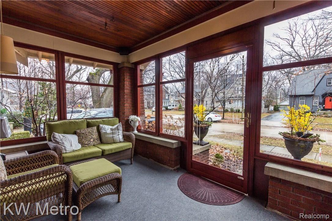 25 Devonshire Road Pleasant Ridge, MI 48069 - Photo 18 of 20 25 Devonshire (1 of 26).jpg