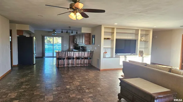 $220,000 | 1205 South Main Street, Lewistown, IL 61542